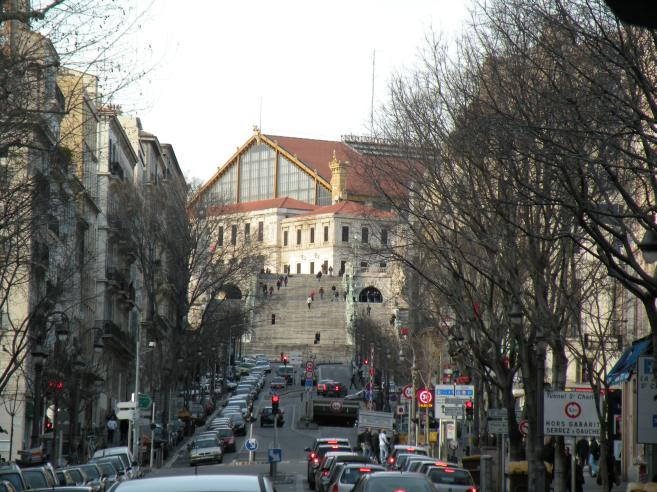  la gare SNCF, vue de la Canebière